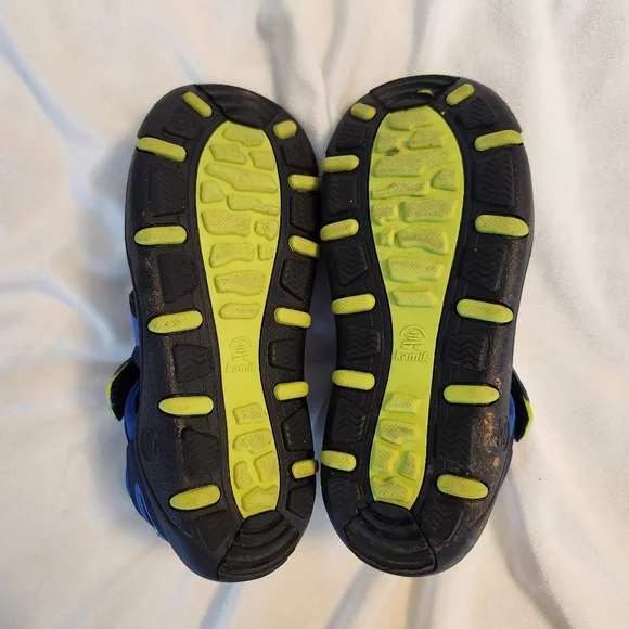Kamik little kids size 1 Kick sandals waterproof synthetic leather upper - Picture 5 of 8